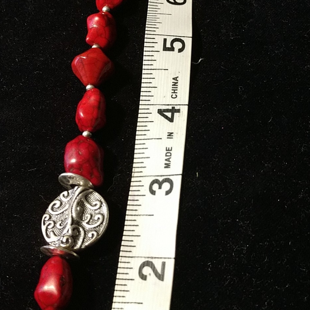 Retired Premier Jewelry Necklace - Picture 2 of 3